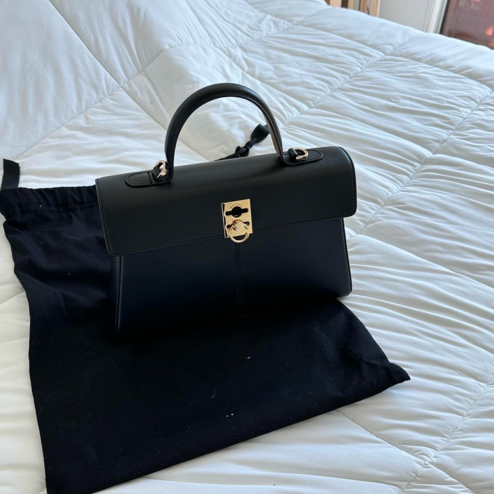 Cafune Medium Stance bag in Black
